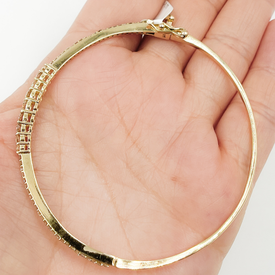 KG101. 14K Solid Gold Bangle with Diamonds
