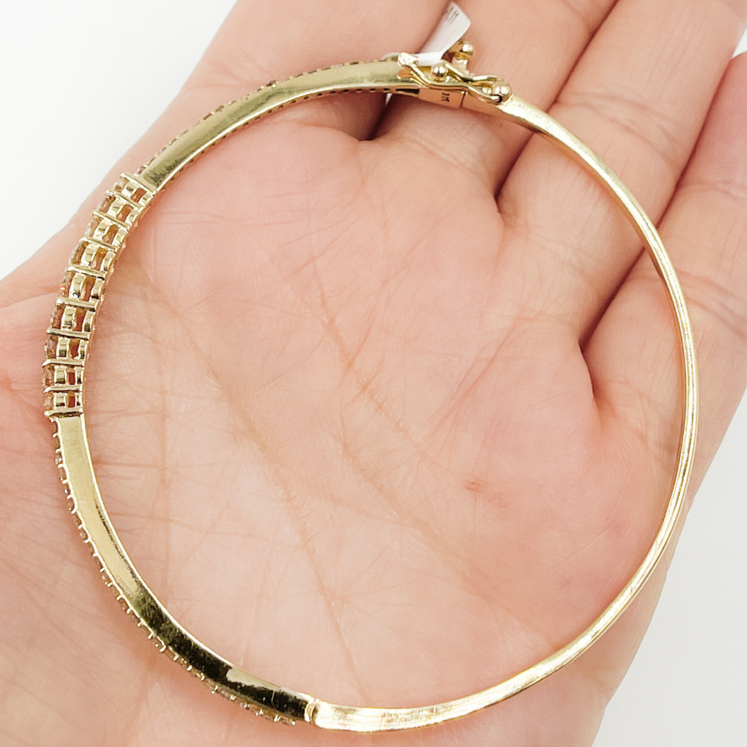 14K Solid Gold Bangle with Diamonds. KG101