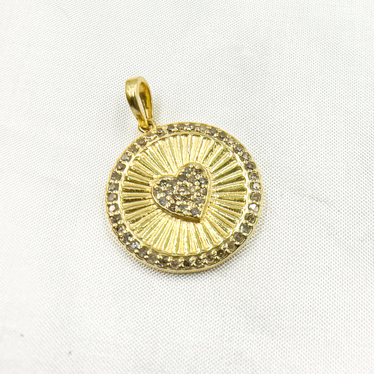DP837. Diamond Sterling Silver Round Heart Pendant