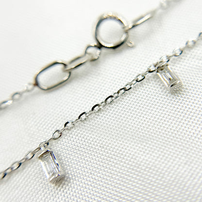 NT401865. 14K Solid Gold Diamond Dangle Necklace