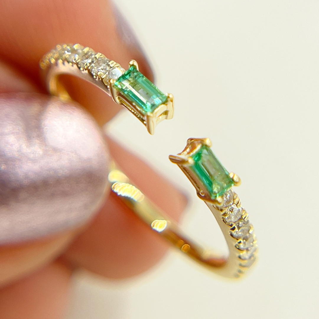 14K Solid Gold Diamond & Emerald Ring. RFC17394EM