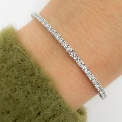 BNP68311. 14K Solid Gold Diamond Bangle