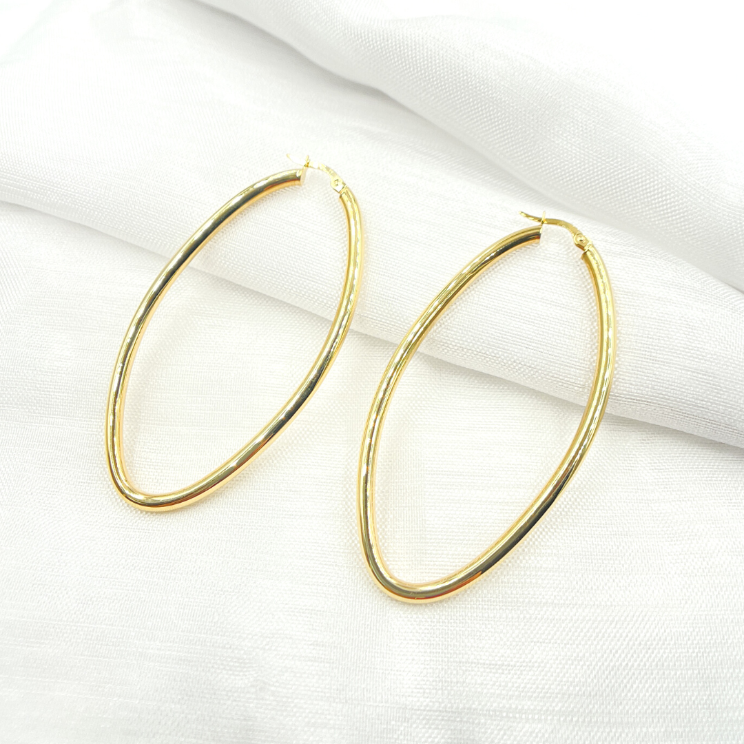 GER152. 14K Solid Gold Hollow Oval Hoop