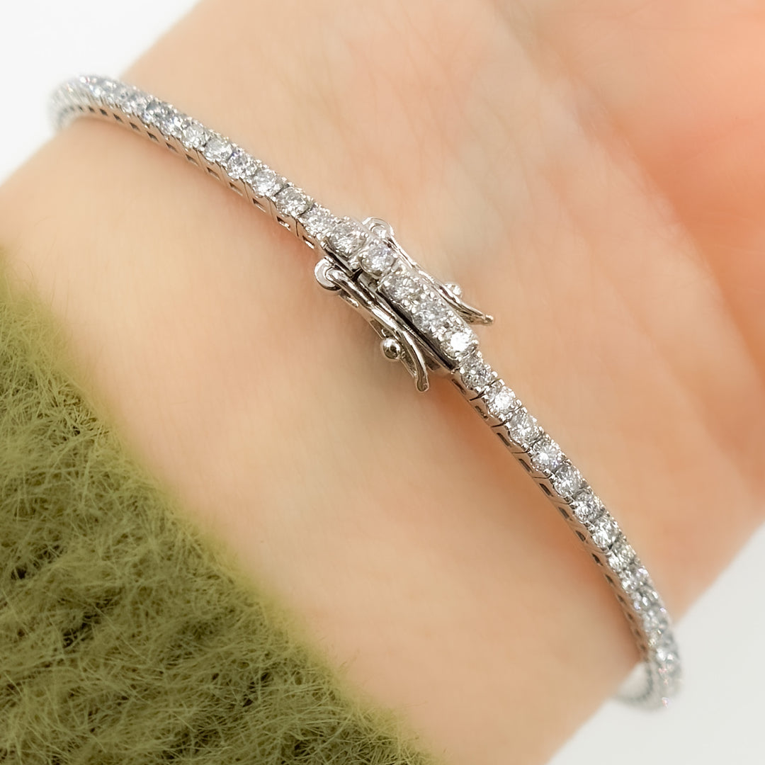 BNP68424. 14K Solid Gold Diamond Bangle