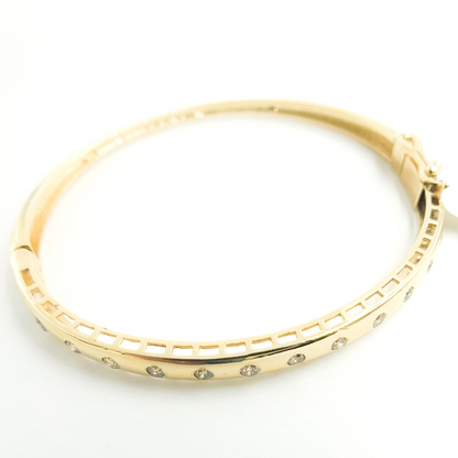 KG93. 14K Solid Gold Diamonds Bangle