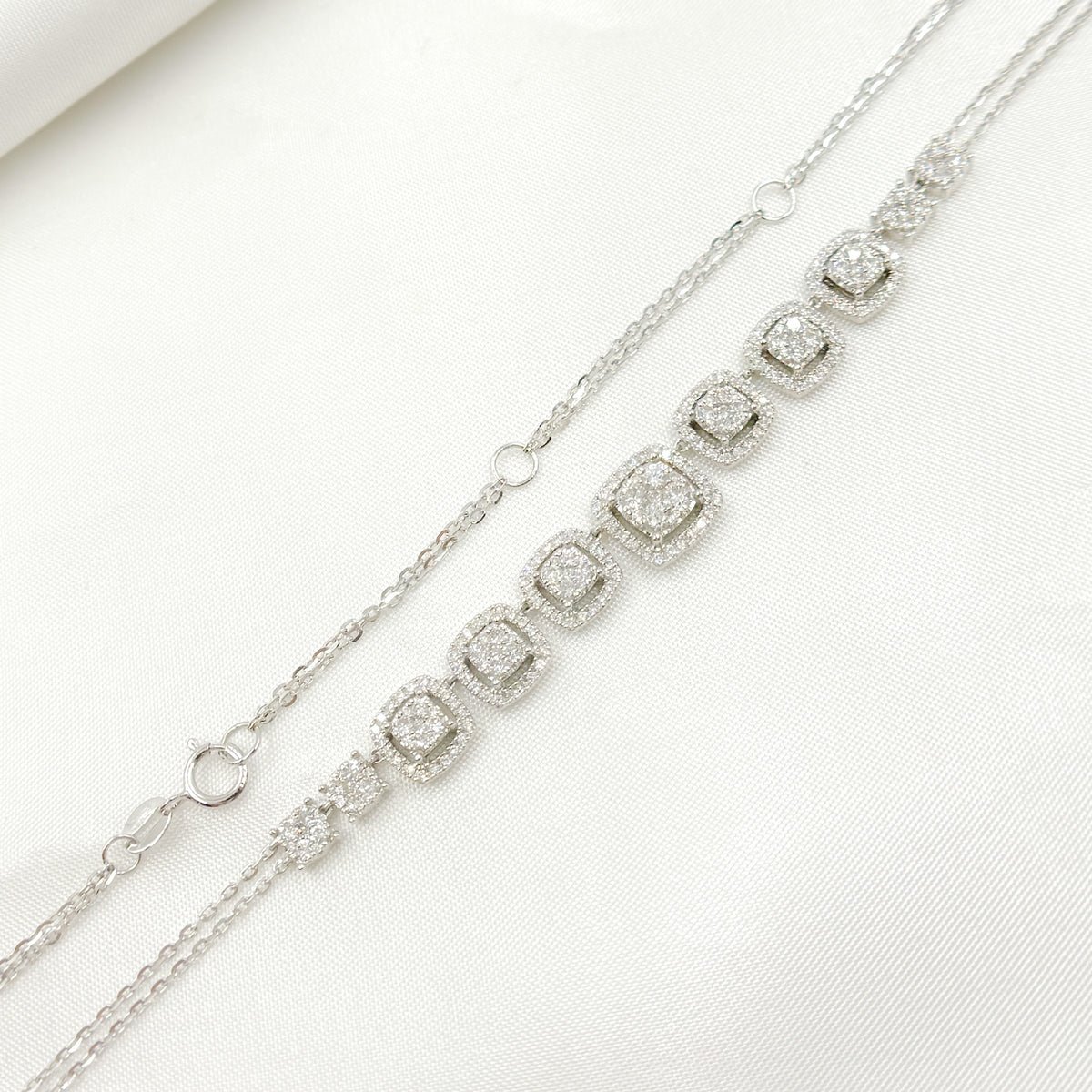 NK112596. 14K Solid White Gold Diamond Necklace