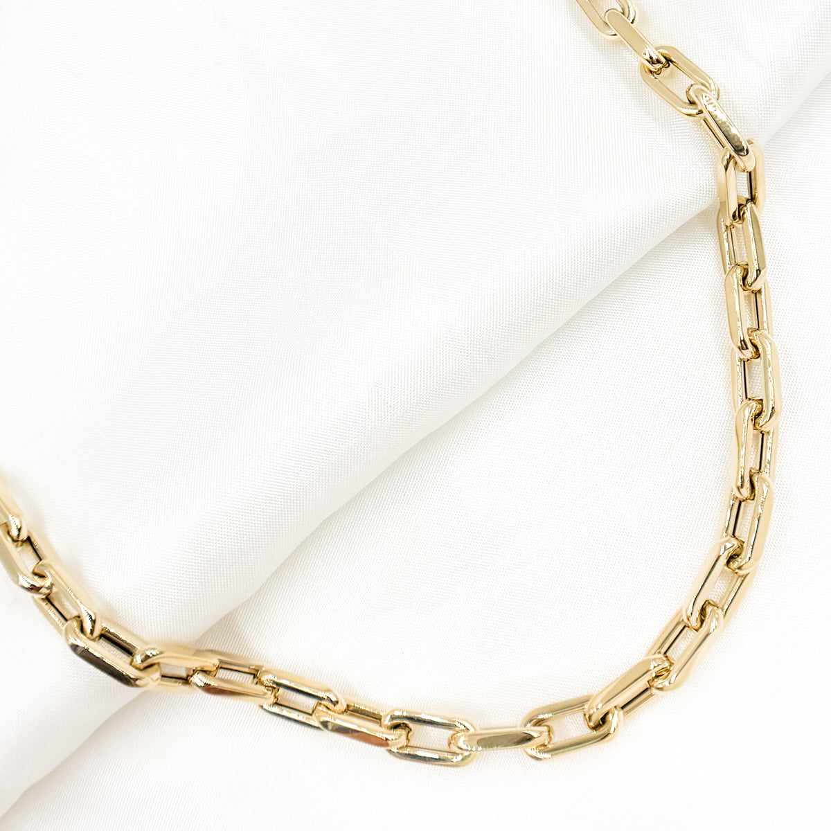 14K Yellow Gold Hollow Smooth and Flat Paperclip Chain