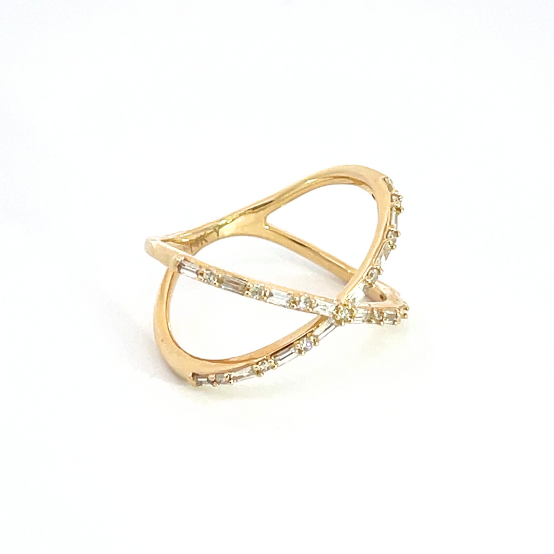 14k Solid Gold Diamond Criss Cross Ring. RFF16001