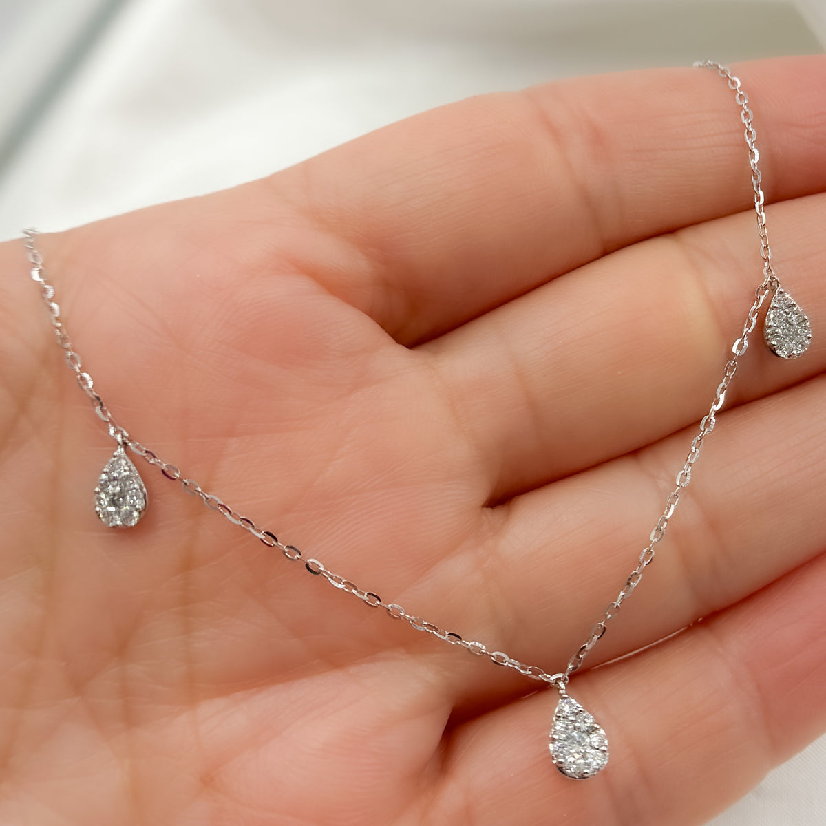 NT112825. 14K Solid Gold Diamond Drop Dangle Necklace