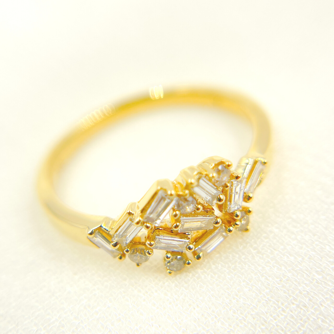 14K Solid Yellow Gold Cluster Diamond Ring. RFE17649