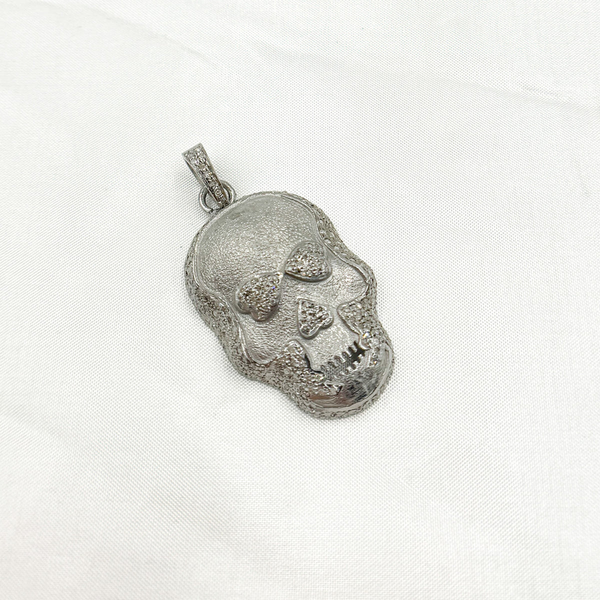 DP431. Diamond Sterling Silver Skull Pendant