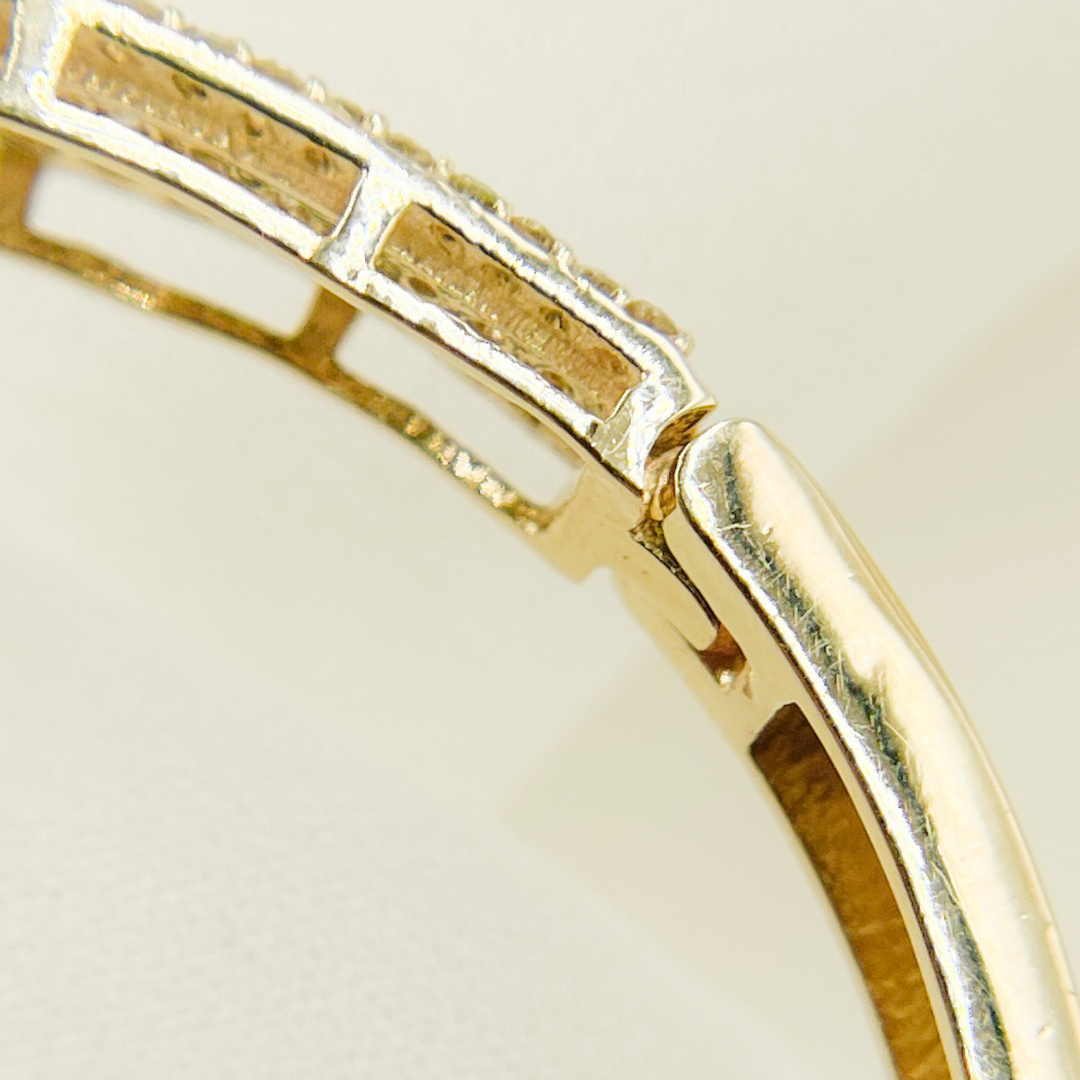 KG89. 14K Solid Gold Diamond Bangle