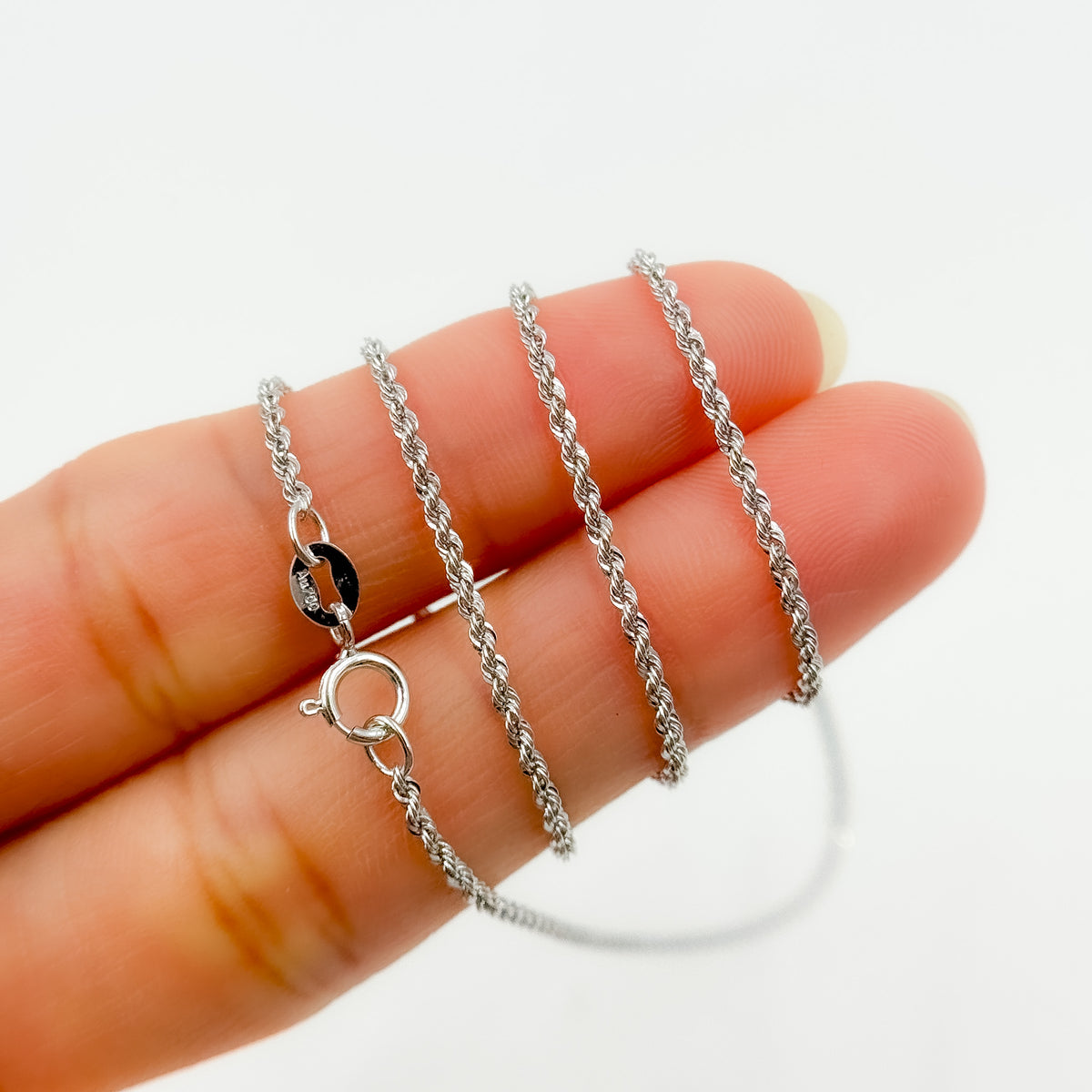 025CRDLGWG18K. 18K Solid White Gold Rope Chain