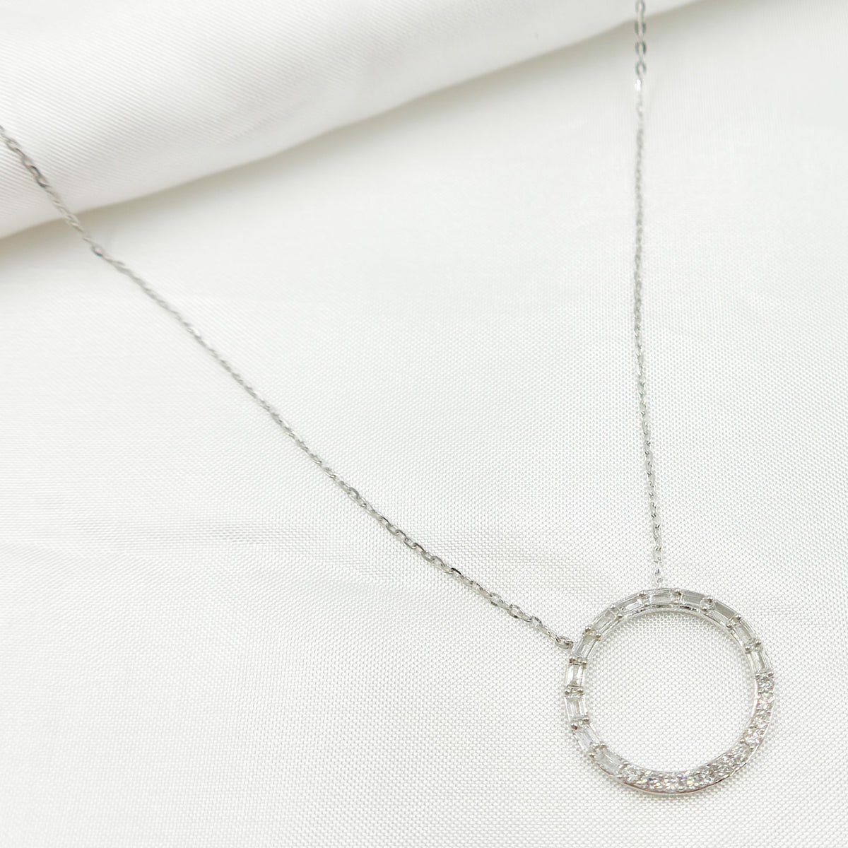 NT402333. 14K Solid Gold Diamond Necklace