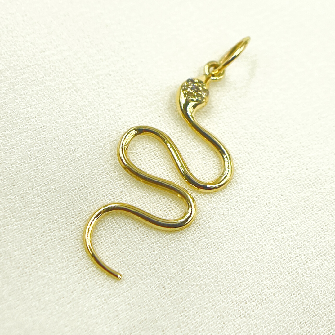 14K Gold Diamond Snake Charm. GDP157