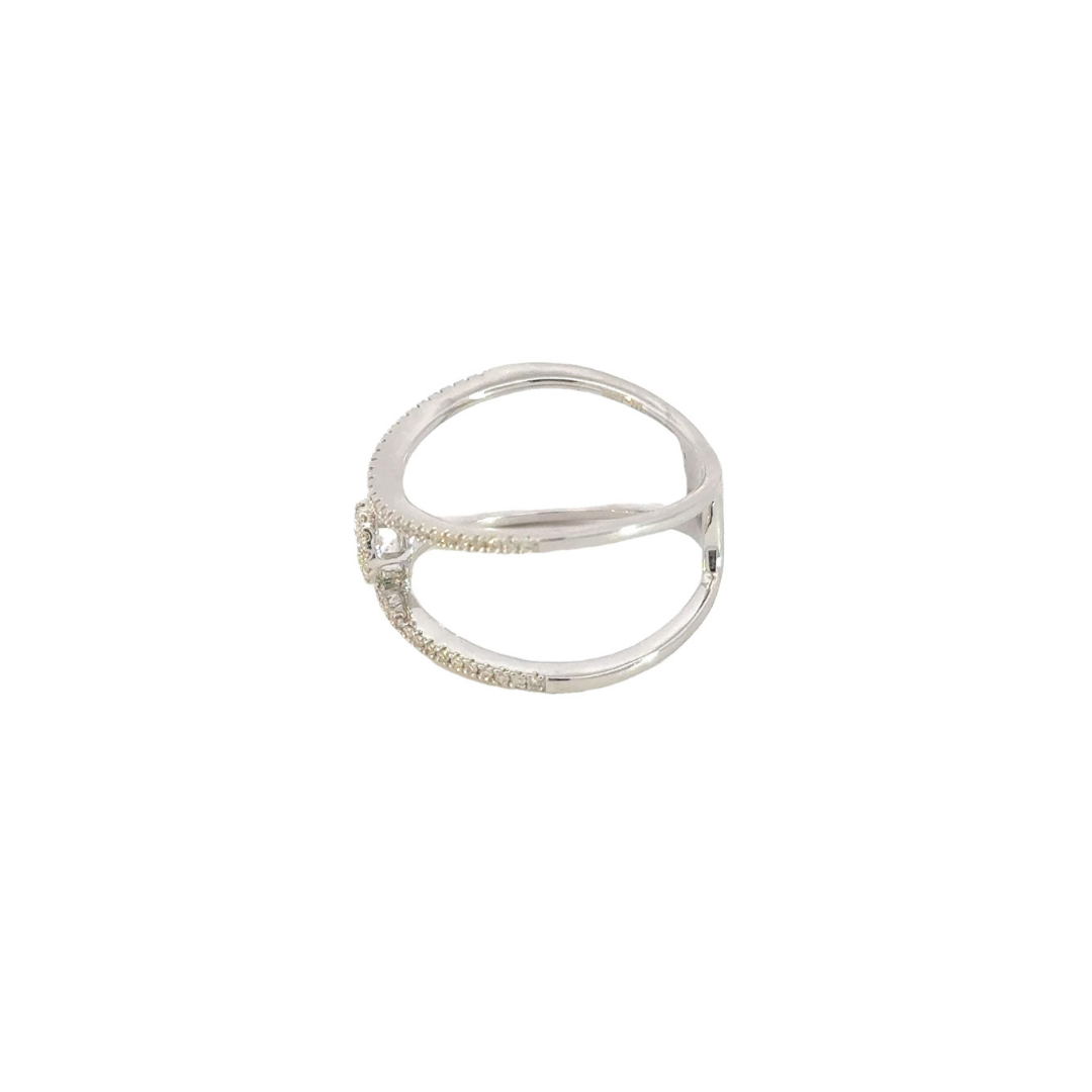 14k Solid White Gold Diamond Ring.