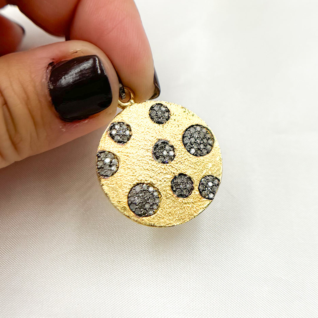 DP260. Diamond Sterling Silver Round Pendant