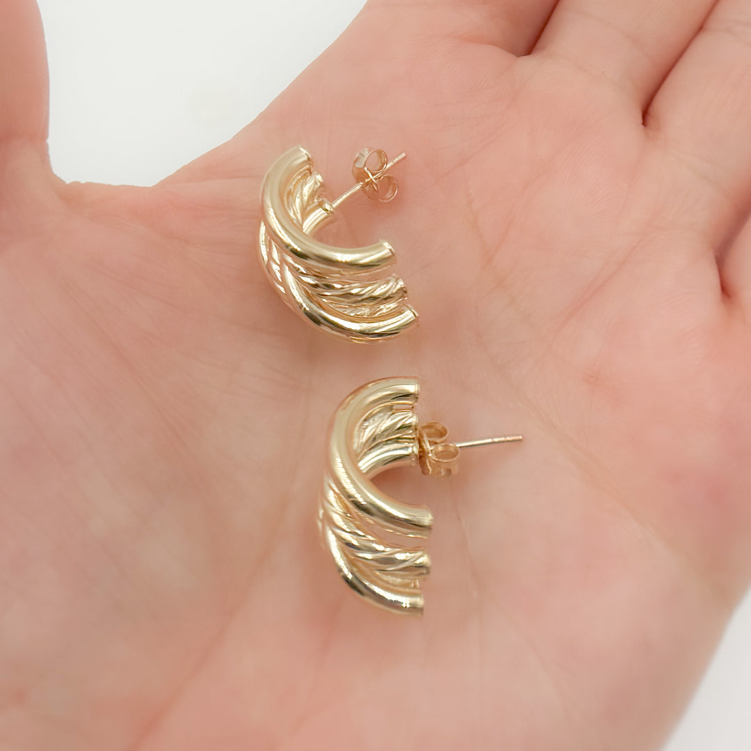 15850018845. 14K Solid Gold Smooth and Textured Ribbed Hollow Stud Earrings