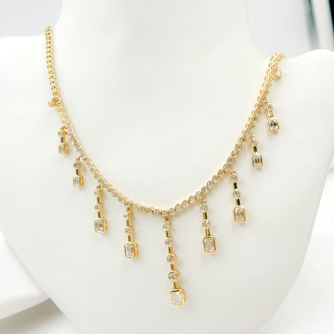 14K Solid Gold Diamond Dangle Necklace. NFR71416