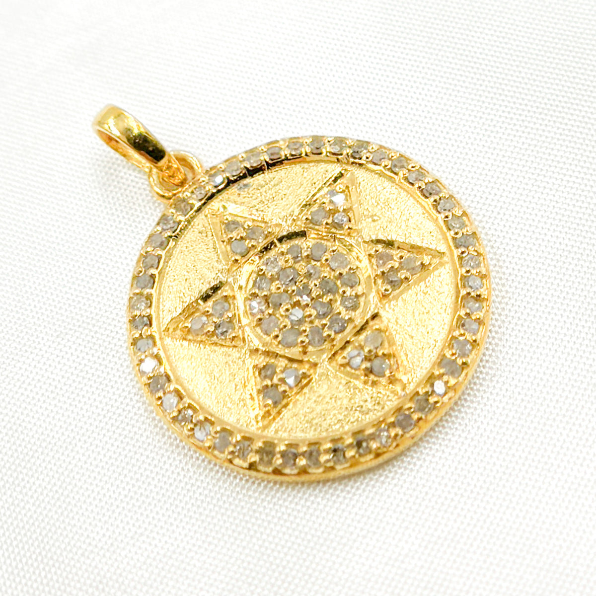 DP220. Diamond Sterling Silver Round Star Pendant