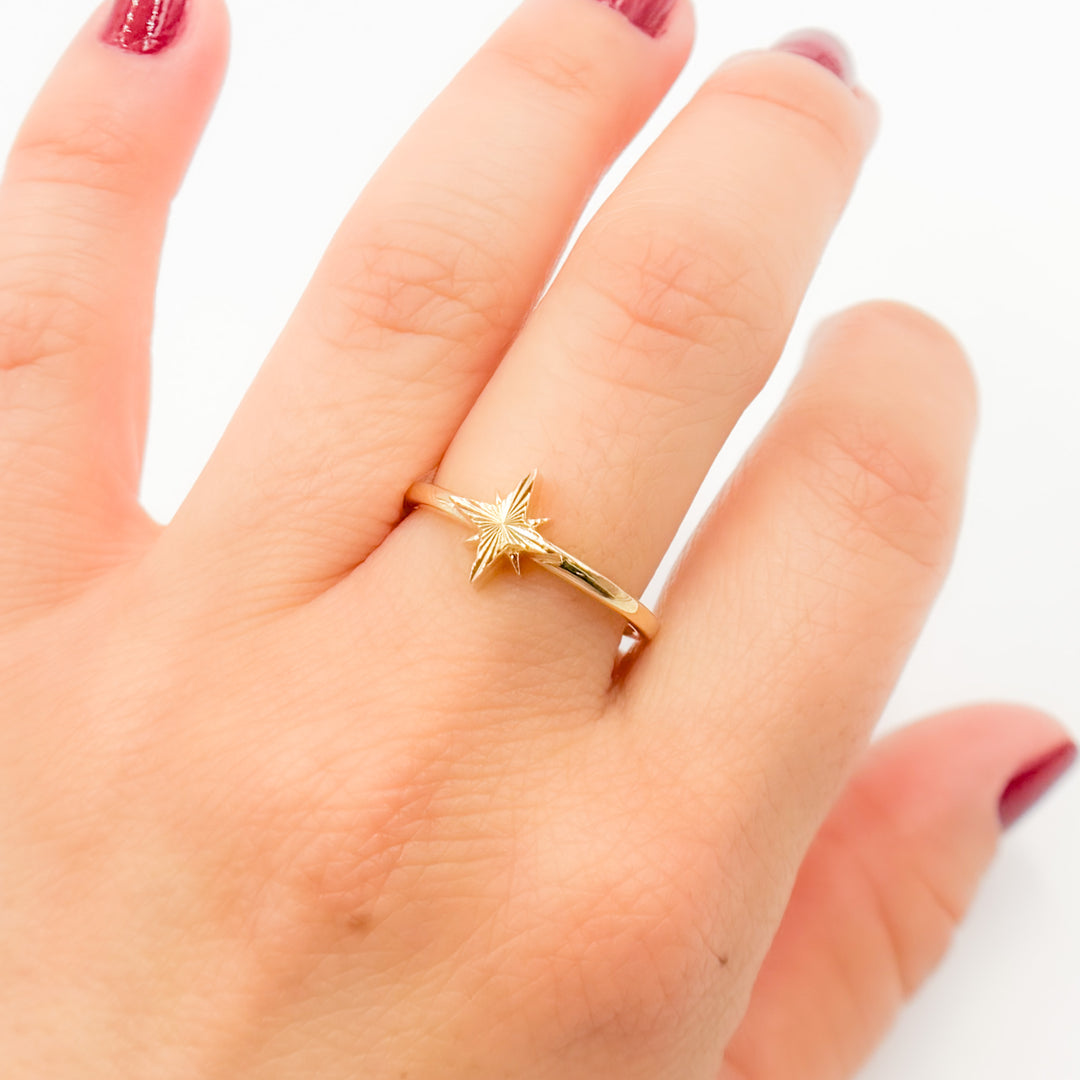 RFZ19029. 14K Solid Gold Star Ring