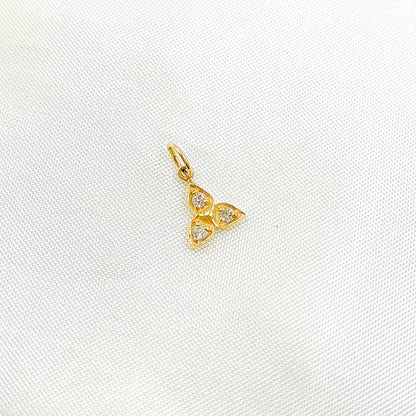 14K Solid Gold Three Petal Flower with Diamonds. GDP402