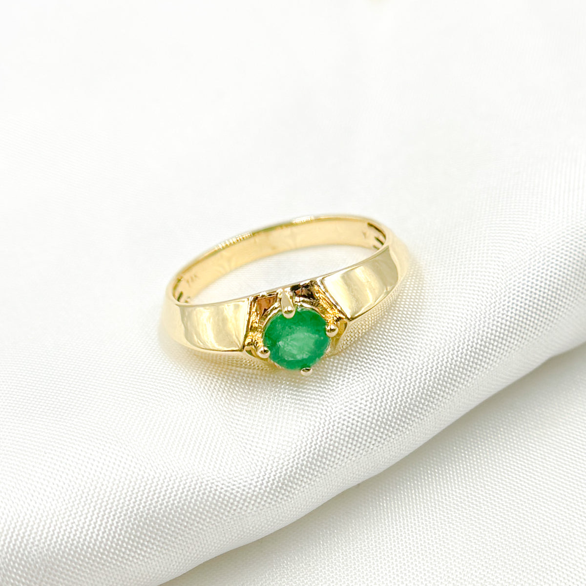 14K Solid Yellow Gold Emerald Ring.