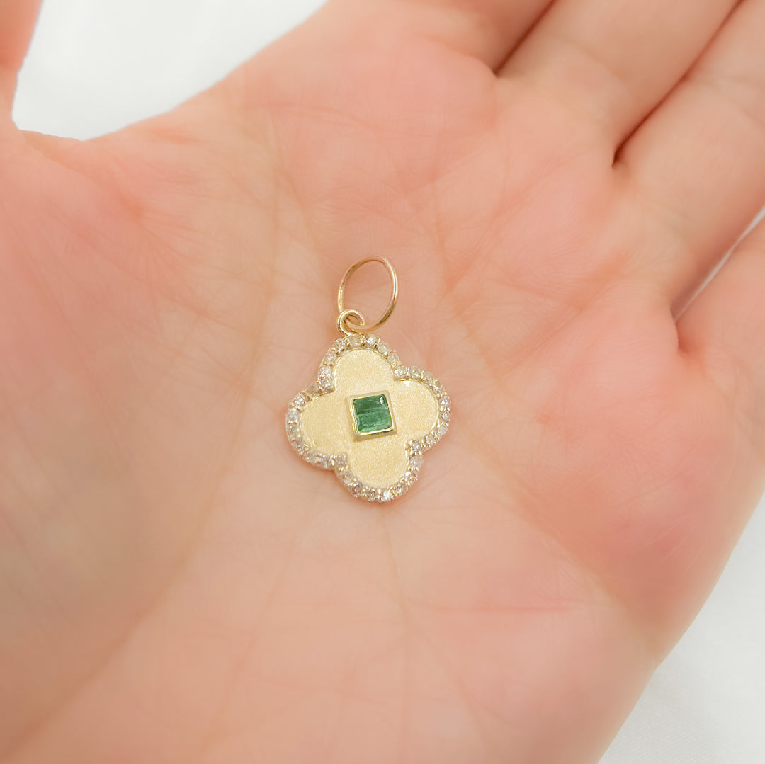 14k Solid Gold Diamond and Emerald Clover Charm. GDP648