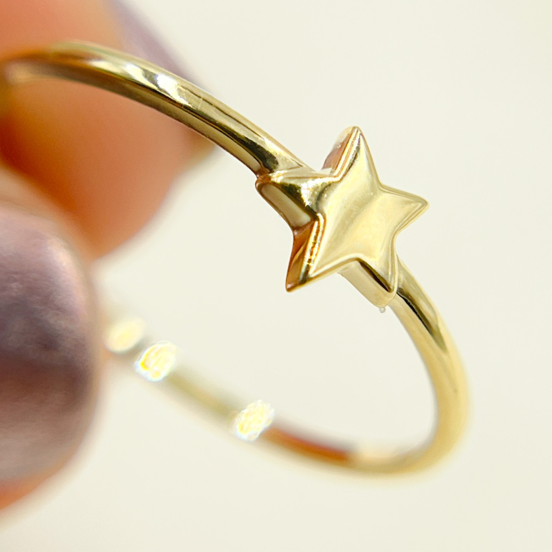 14K Gold Star Ring. RFZ17548