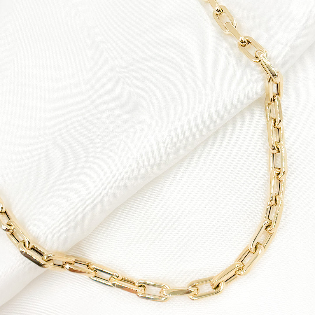 568/A074/G. 14K Yellow Gold Hollow Smooth and Flat Paperclip Chain