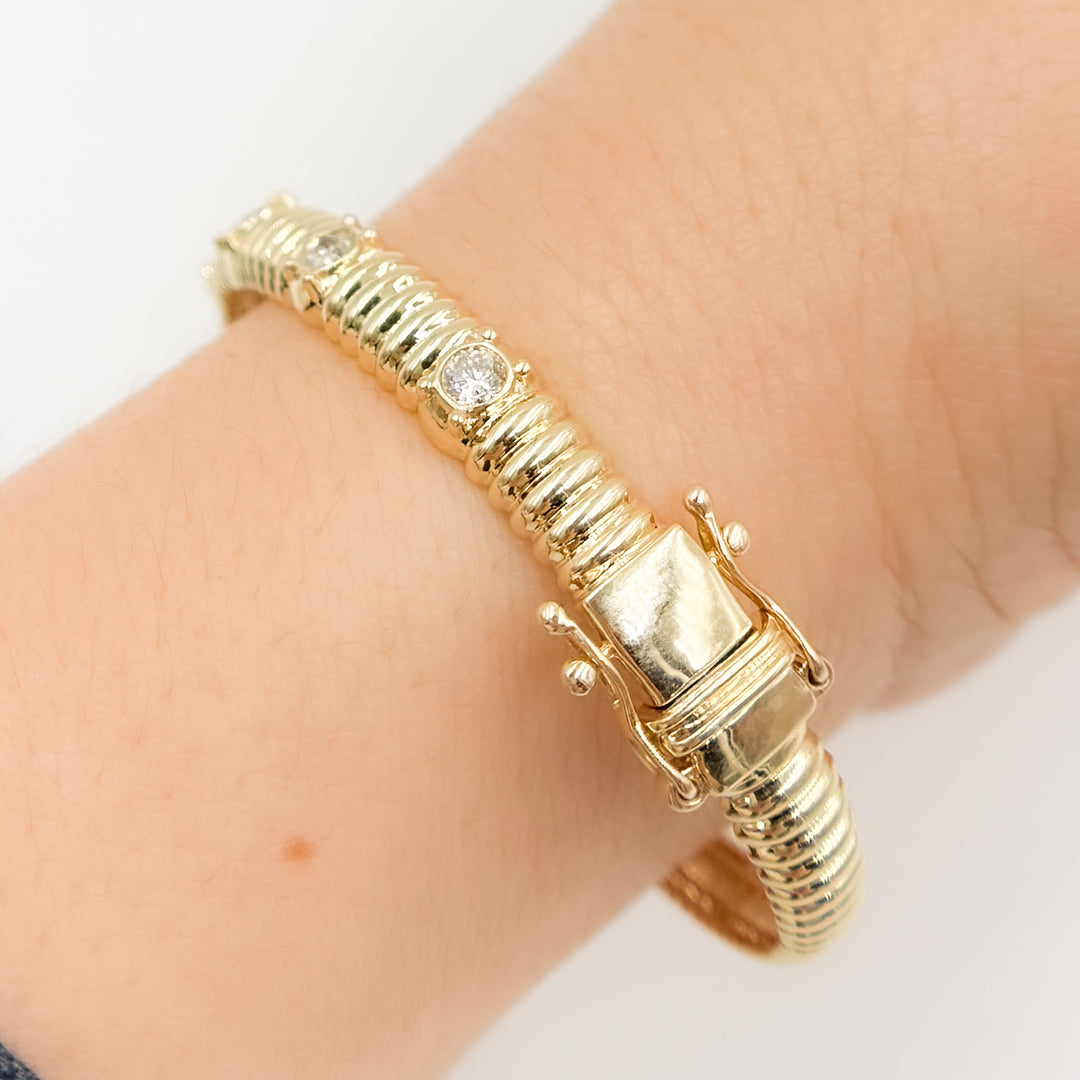 BNH68517. 14K Solid Yellow Gold Diamond Bangle