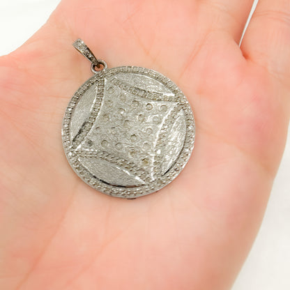 DP284. Diamond Sterling Silver Round Pendant