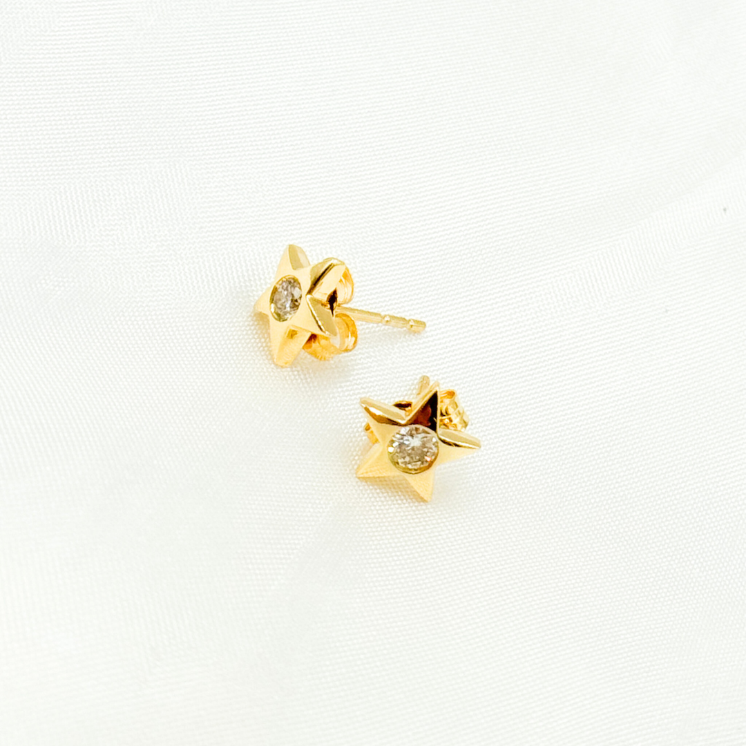EFC52671Y. 14k Solid Gold Diamond Star Studs