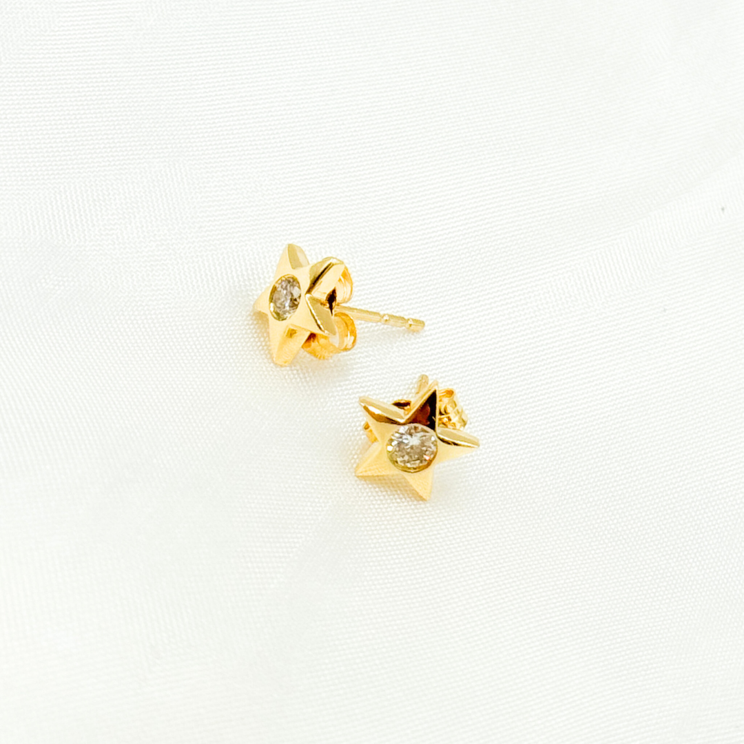 14k Solid Gold Diamond Star Studs. EFC52671Y