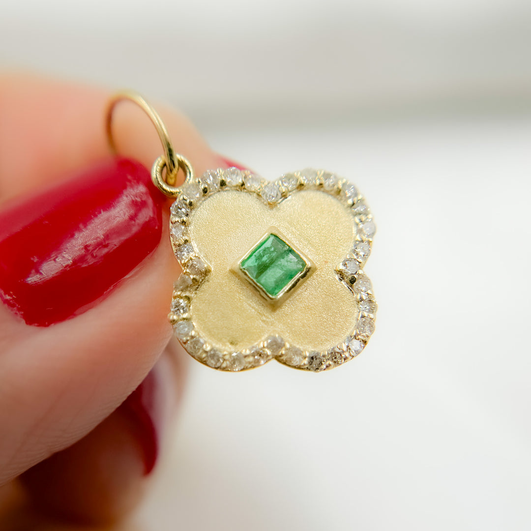 14k Solid Gold Diamond and Emerald Clover Charm. GDP648