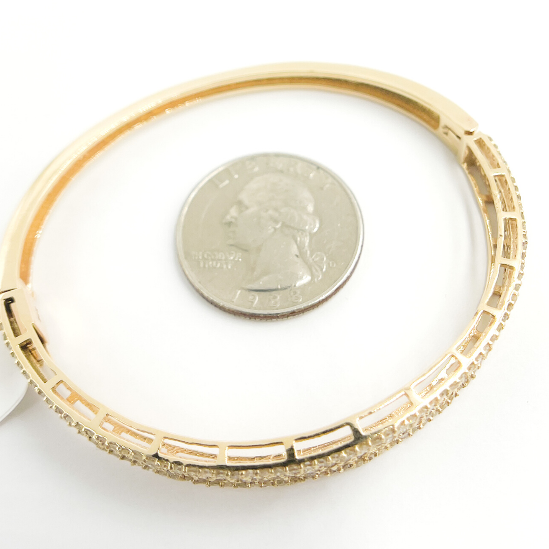 14K Solid Gold Diamond Bangle. KG89