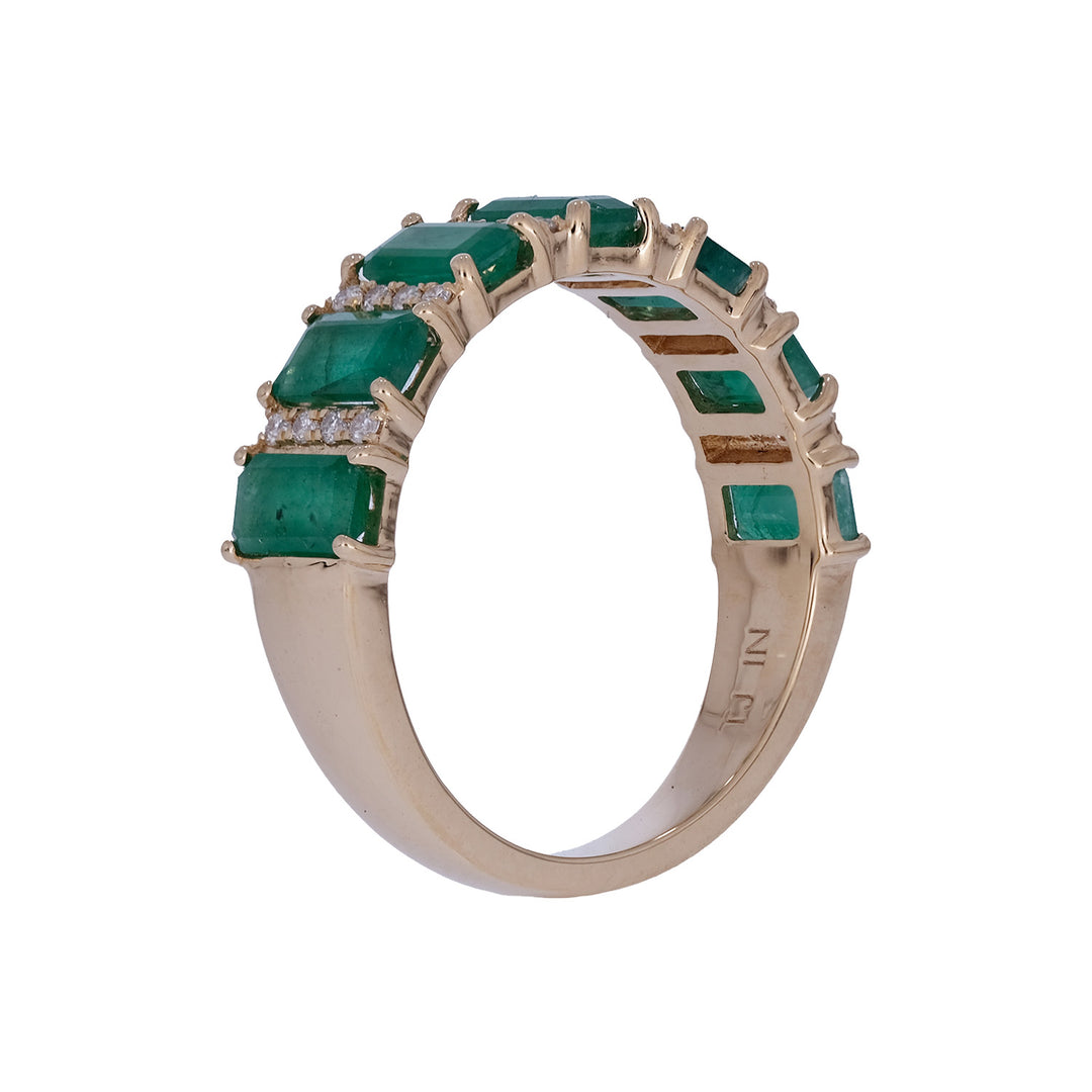 CR97262EM5X3. 18K Solid Gold Diamond & Emerald Ring