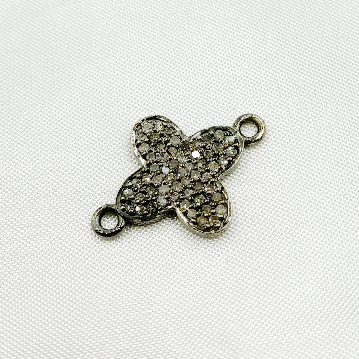 DC923. Diamond Sterling Silver Flower Connector