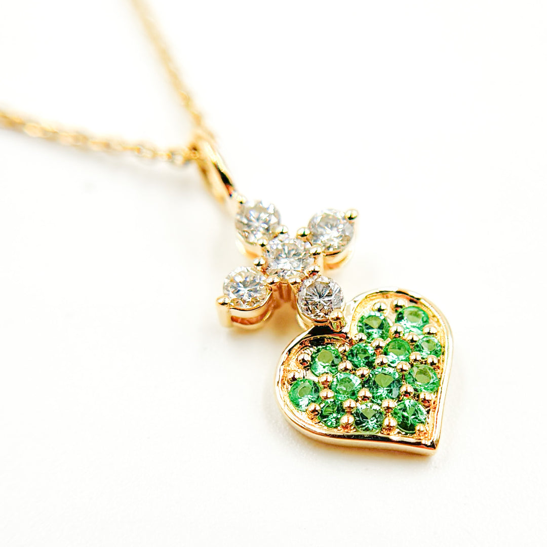 PFC33231EM. 14k Solid Gold Diamond and Emerald Heart Necklace