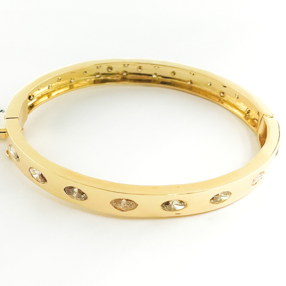 14K Solid Gold Diamonds Bangle. KG95