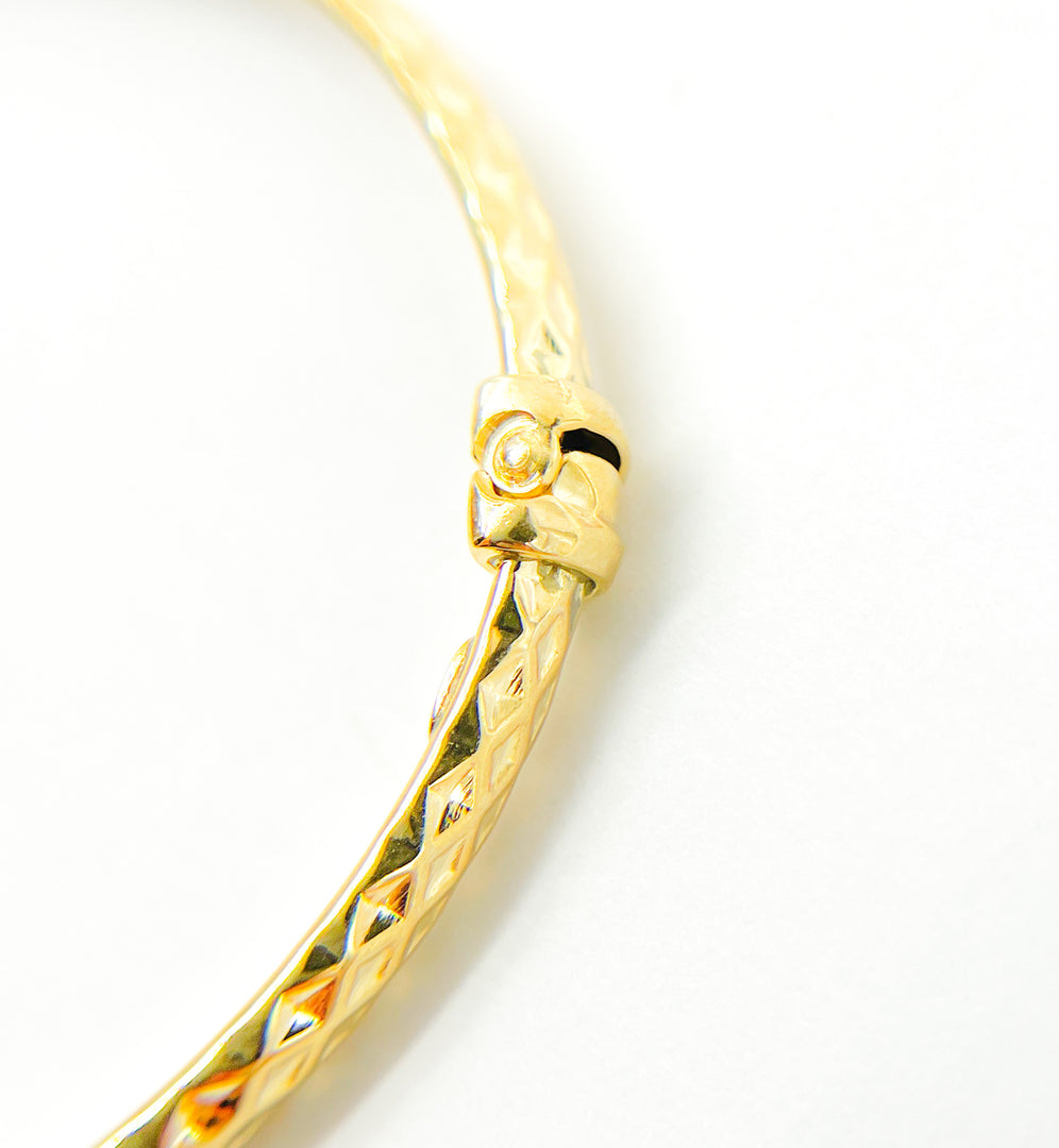 KG144. 14K Solid Gold Bangle Bracelet