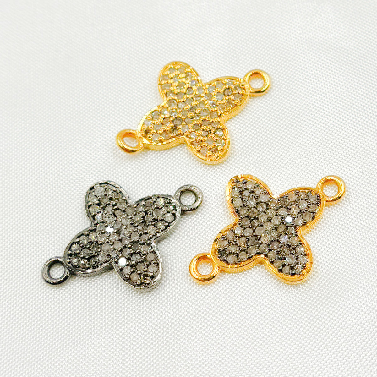 DC923. Diamond Sterling Silver Flower Connector