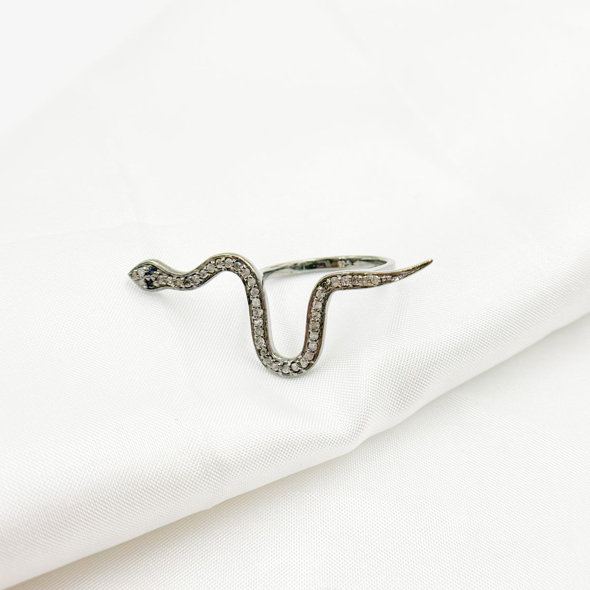 DR015. Diamond Sterling Silver Snake Ring with Gemstone