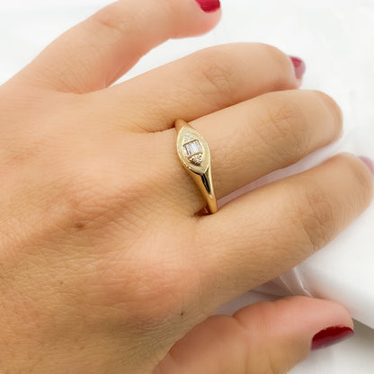 14K Solid Gold & Diamond Ring.