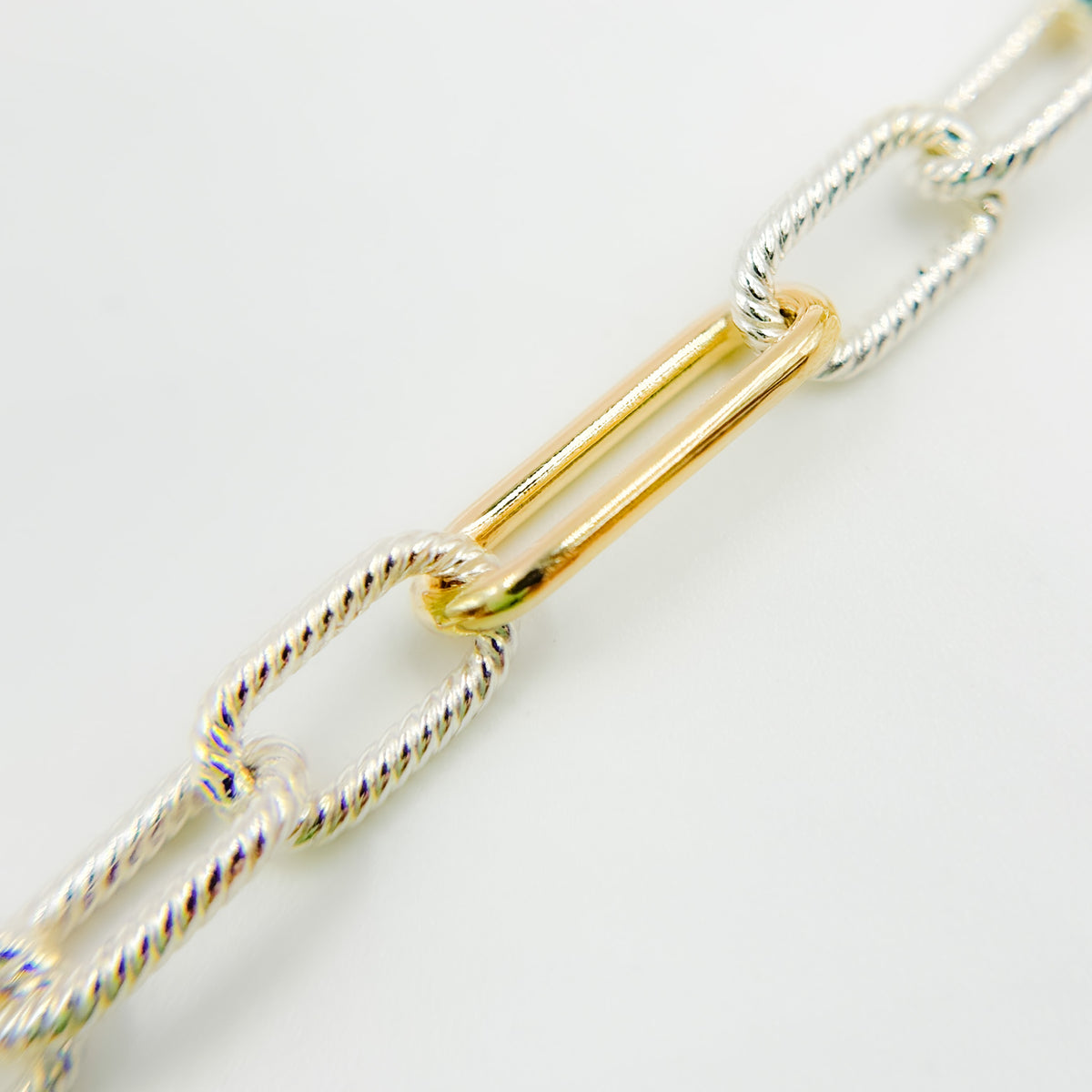 V307TT. Gold Filled  and Silver Mixed Link Chain ��� Smooth Long Links and Twisted Short Links