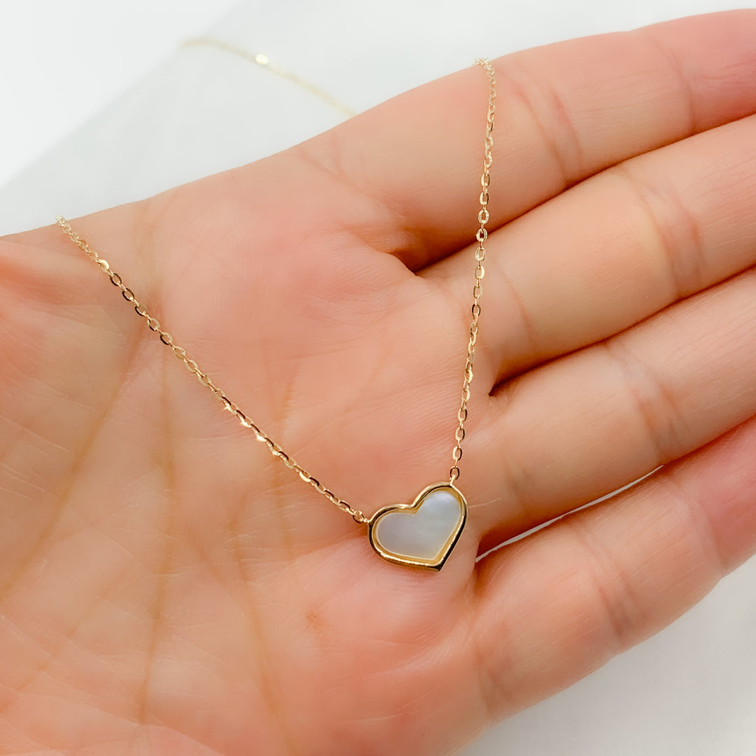 14K Solid Gold Mother of Pearl Heart Necklace. NT405812