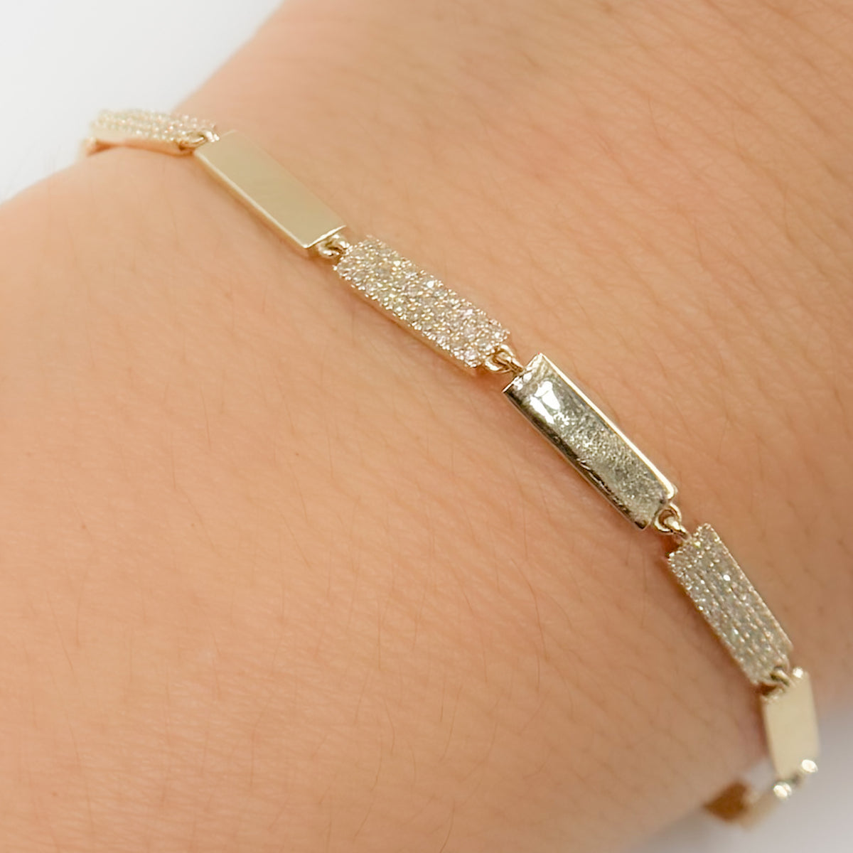 14k Solid White Gold Diamond Fancy Bars Bracelet