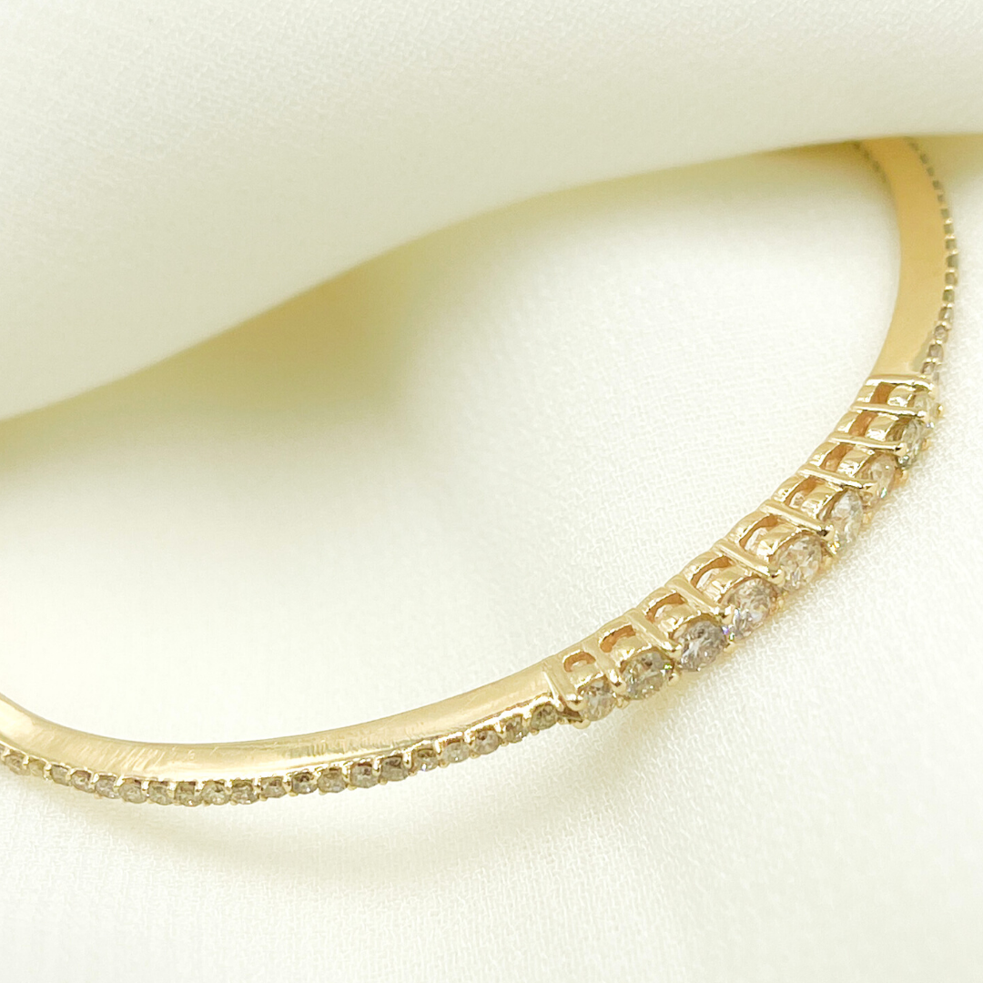 14K Solid Gold Bangle with Diamonds. KG101