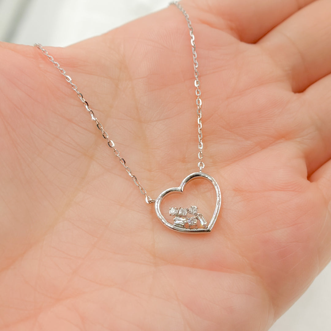 14k Solid Gold Diamond Heart Necklace. NT401188