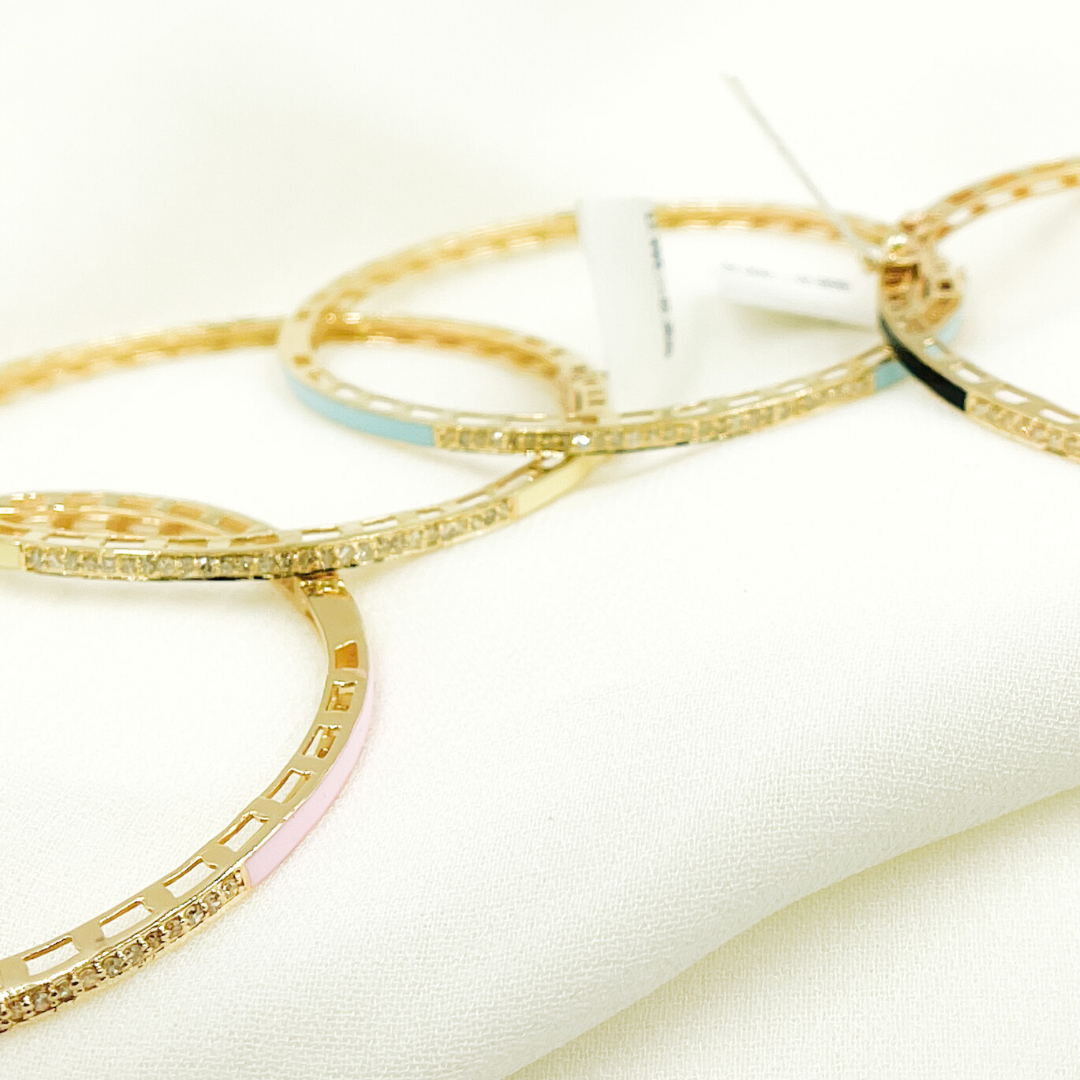 KG104. 14K Solid Gold Enamel Bangle with Diamonds
